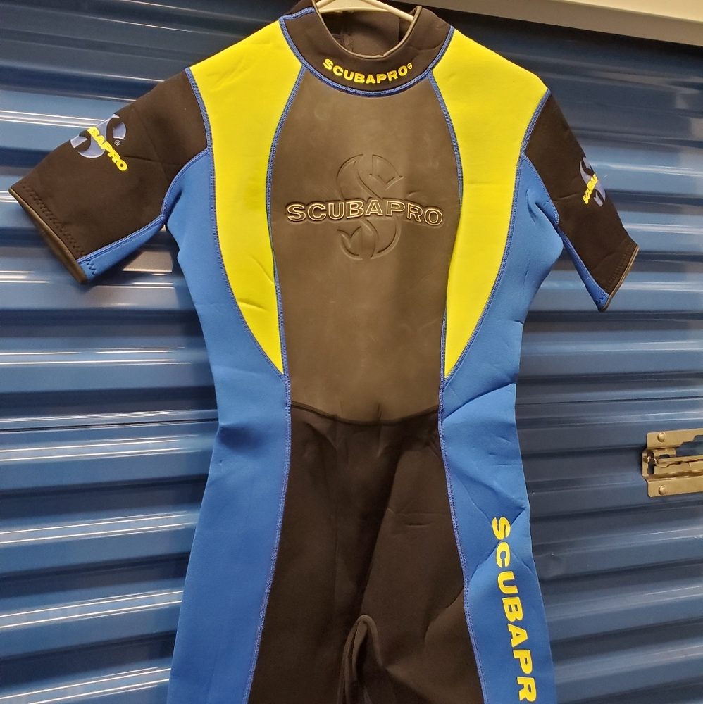 Scubapro medium spring wetsuit
